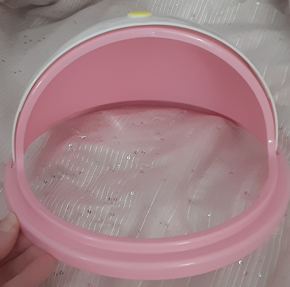 Hello Kitty Garbage/Trash Can - Picture 8 of 8